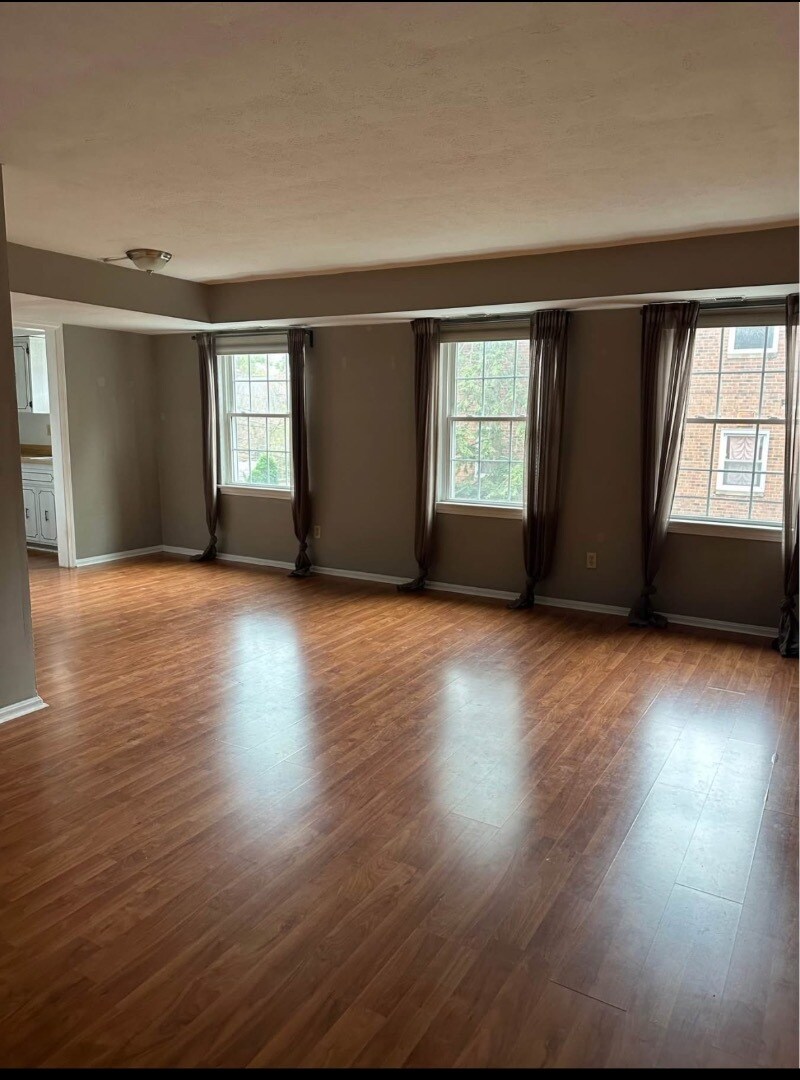 19406 Van Aken Blvd Shaker Heights, OH 44122 – photo 4