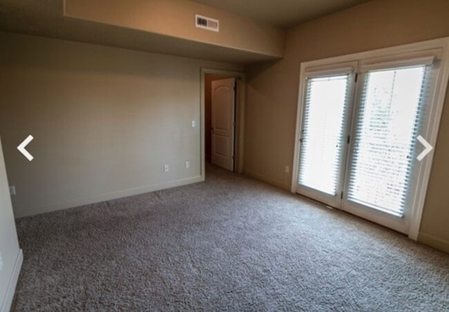 Building Photo - 952 W 965 N