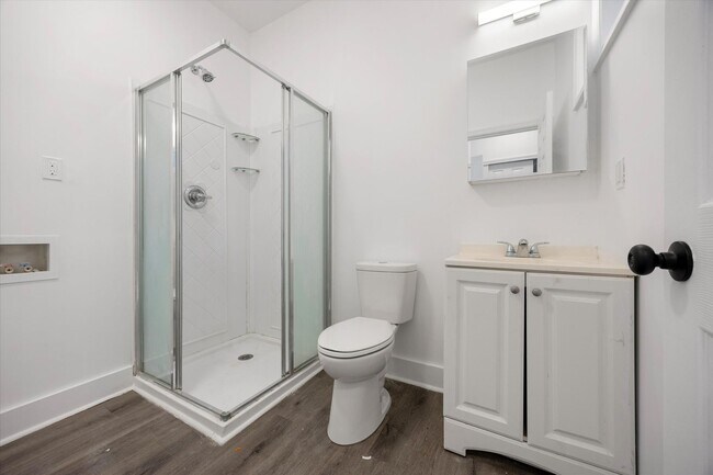 Foto del edificio - 2BR/3BA House | Updated Kitchen | Low Upfront Cost