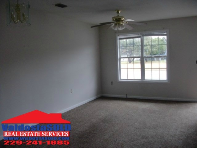 Photo - MILLTOWN APARTMENTS - 8