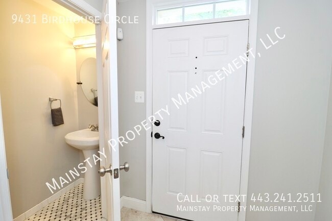 Building Photo - 9431 Birdhouse Cir