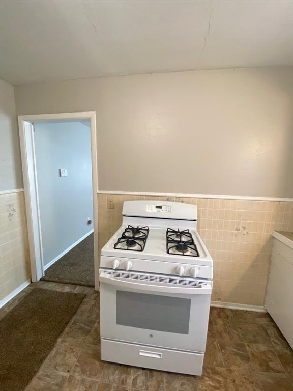 Building Photo - 819 Austin St