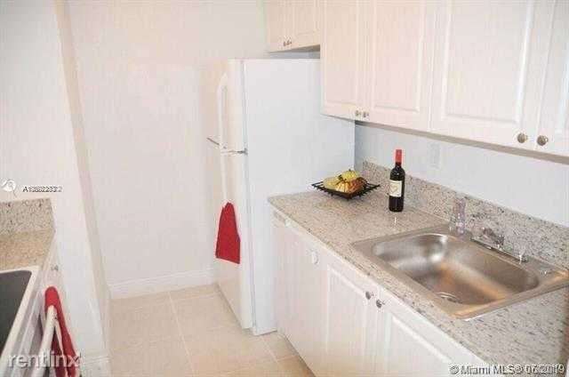 Foto del edificio - 2 br, 1 bath Apartment - 9014 SW 97 Ave 01