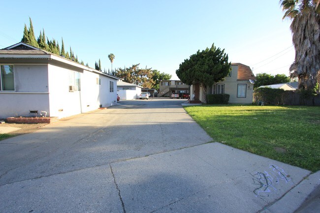 Building Photo - 11215 Mulhall St