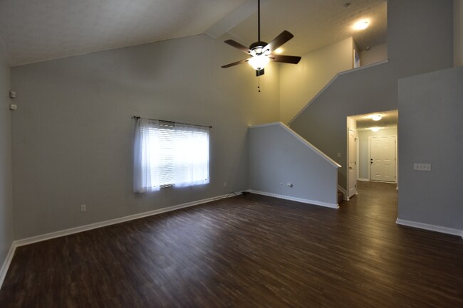 Building Photo - 1392 Bellow Falls Pl