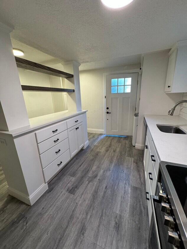 Foto principal - 244 C Ave