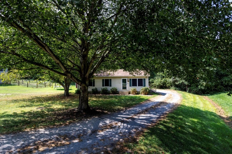 Foto principal - 129a Manor Ave N