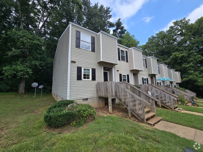Building Photo - 3925 Keswick Pl