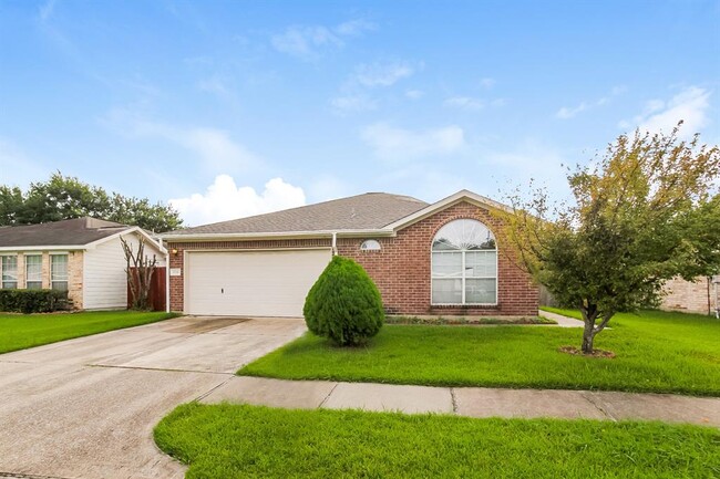 Building Photo - 3218 Red Cedar Dr