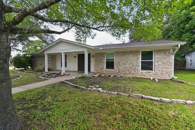 Building Photo - 6700 La Salle Dr