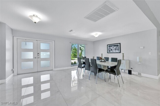 Foto del edificio - 6448 Griffin Blvd