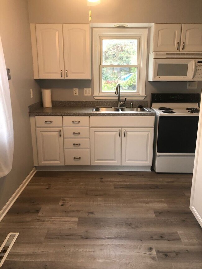 Foto del edificio - Clarkston 2 bdrm home