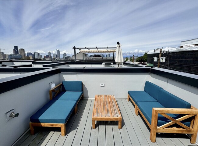 Foto del edificio - 1425 E Howell St