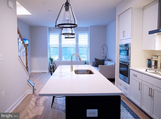 Building Photo - 2830 Dart Dr