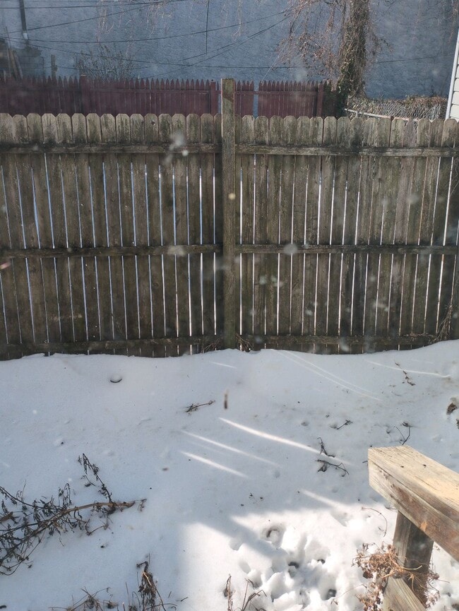 Building Photo - 1808 W 3rd St