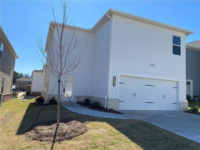 Foto del edificio - 4402 Grosbeak Dr