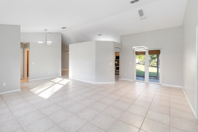 Foto del edificio - 9368 Woodbreeze Blvd