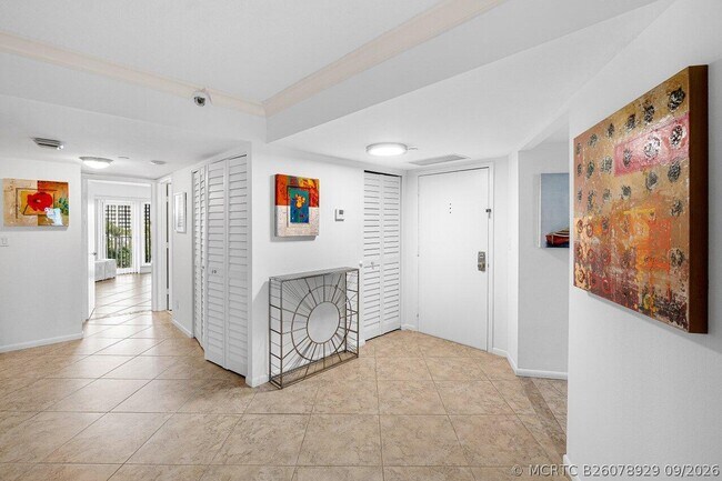 Building Photo - 4001 N Ocean Blvd
