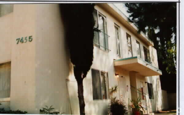Building Photo - 7455 Franklin St