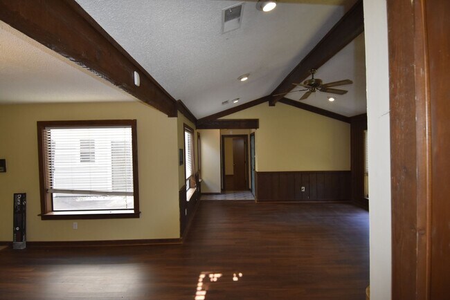 Building Photo - Charming 3-Bedroom Home in Cordova-Comfort & Convenience!