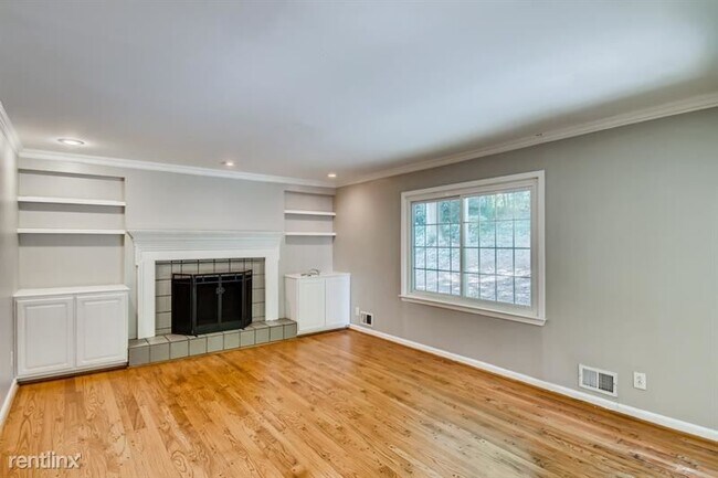 Building Photo - 4 br, 3 bath House - 2564 Kings Lake Court...