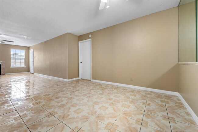 Foto del edificio - 9700 Leawood Blvd