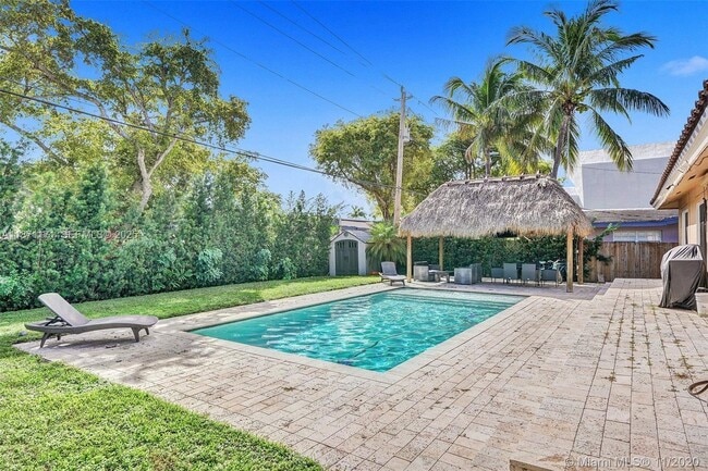 Building Photo - 2190 NE 122nd St