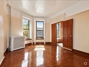 Building Photo - 161 Monroe St