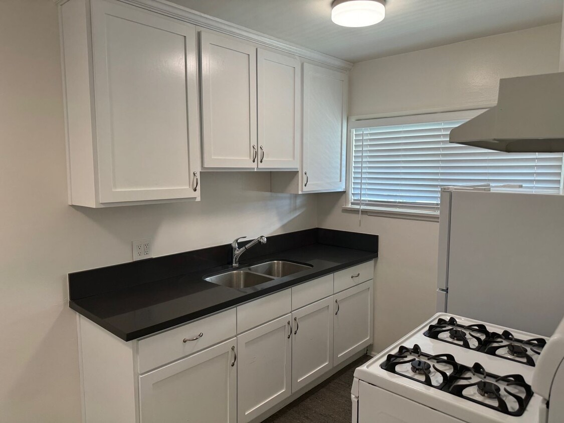 3131 E 15th St Unit 3131 (One time rental), Long Beach, CA 90804 Room for Rent in Long Beach