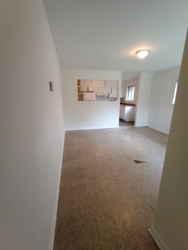 Building Photo - 936 Fortwood St