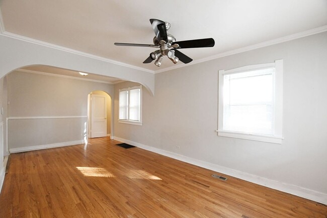 Photo - Fenced Backyard! House