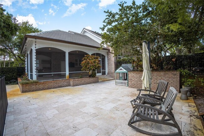 Building Photo - 5001 Latrobe Dr