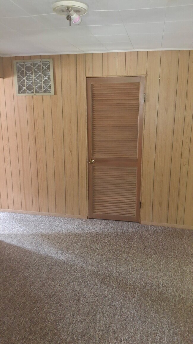 Foto del edificio - 207 W Shute St