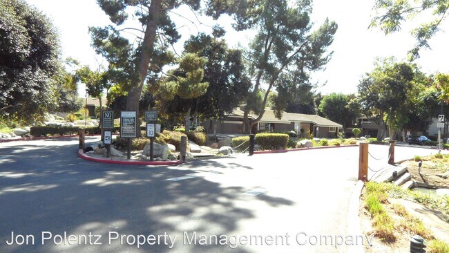 Building Photo - Studio, 1 bath House - 172 Streamwood