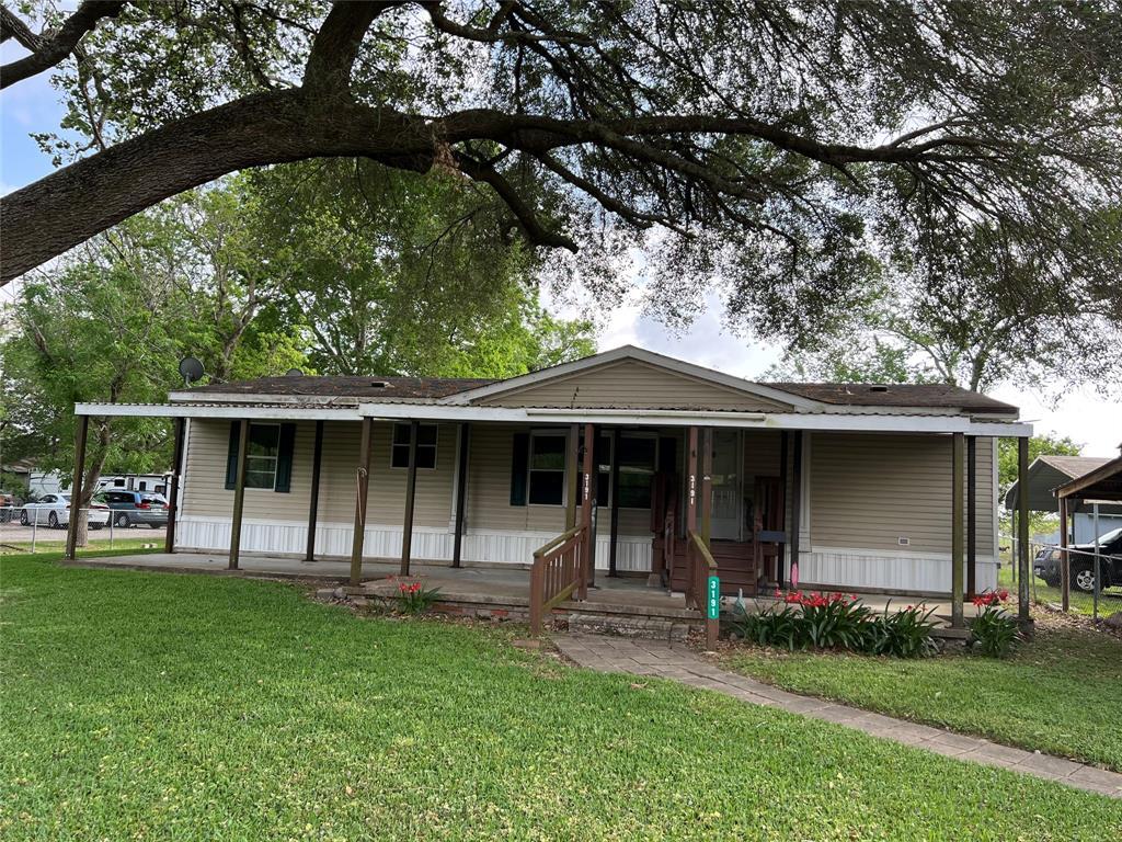 3191 County Rd 181 Unit 1, Alvin, TX 77511 Room for Rent in Alvin, TX