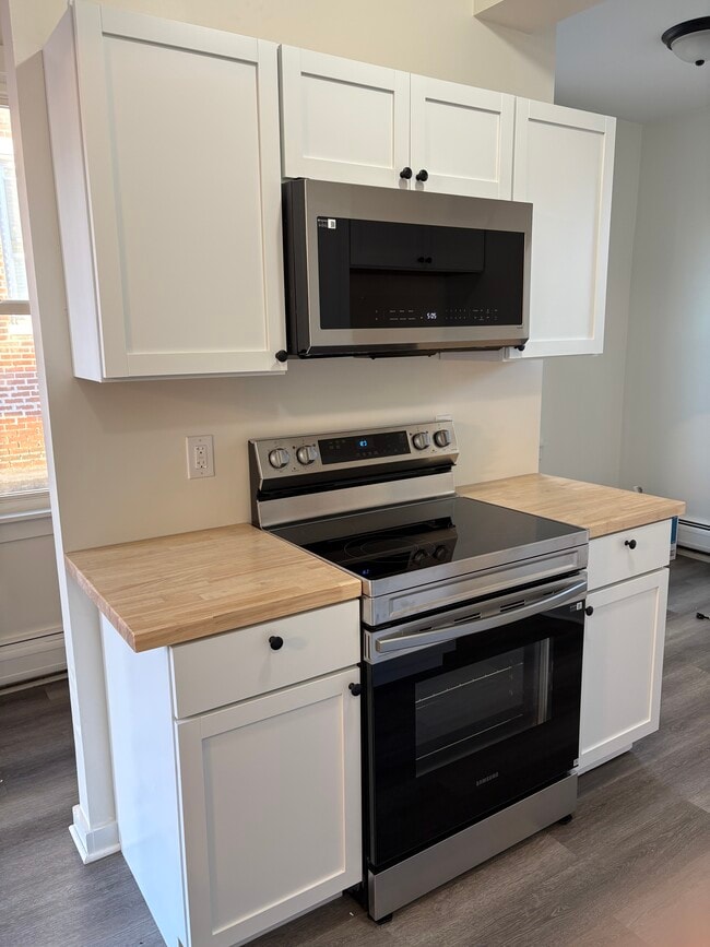 Building Photo - 115 S Franklin St