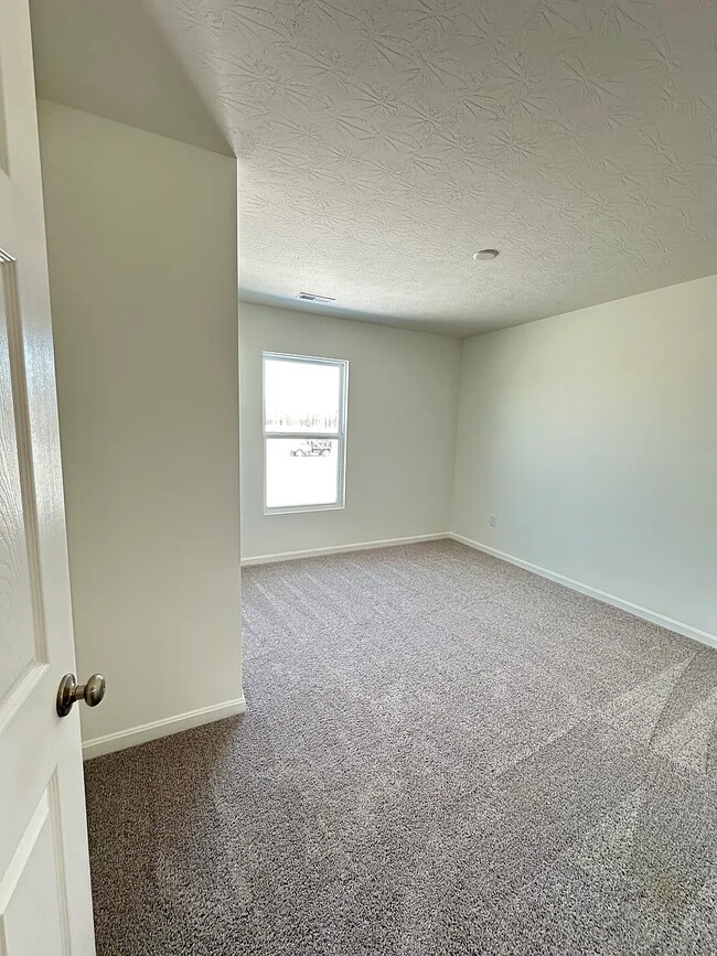 Building Photo - 2075 Barleybrook St