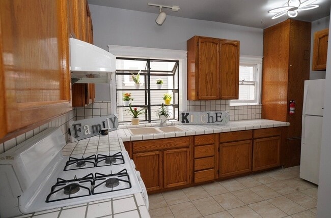 Photo - 1438 4th Ave (Oakland, CA) Townhome