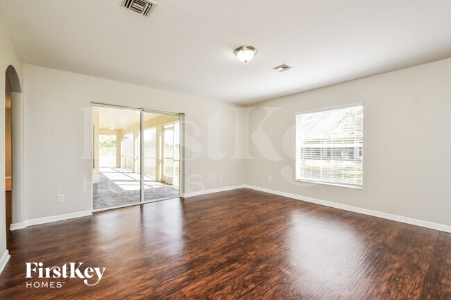 Foto del edificio - 2547 SW 3rd Pl