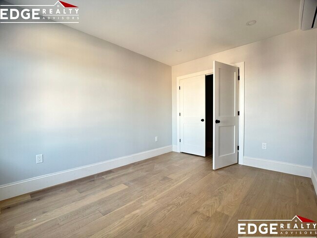 Foto del edificio - 349 Market St