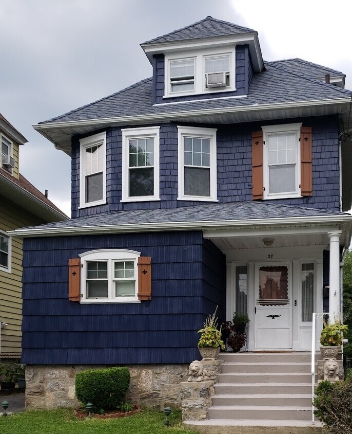 Primary Photo - 37 Cleveland Ave