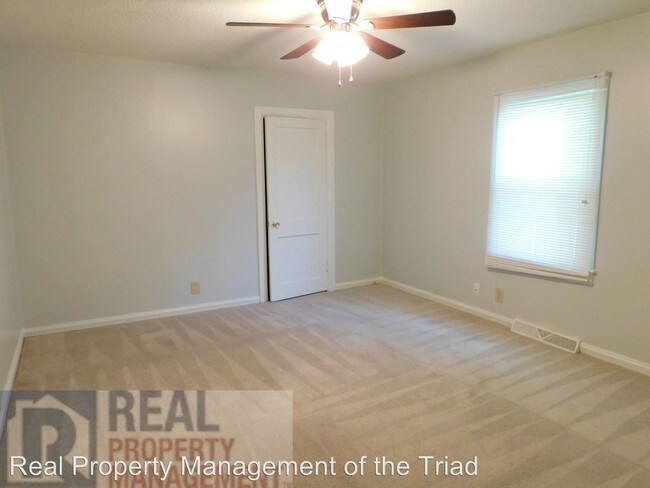 Foto del edificio - 3 br, 1 bath House - 2512 Yanceyville Street