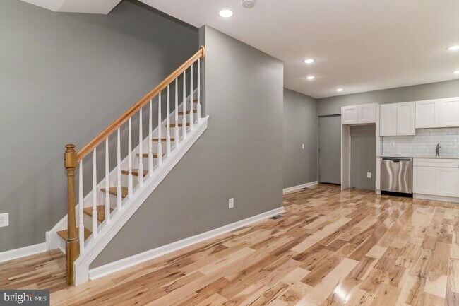 Foto del edificio - 2657 Deacon St