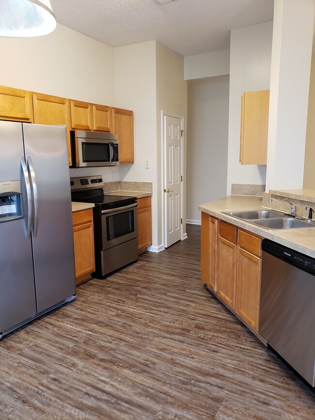 Foto del edificio - $1795 - 3/2/2 - Silver Creek - Lake Asbury