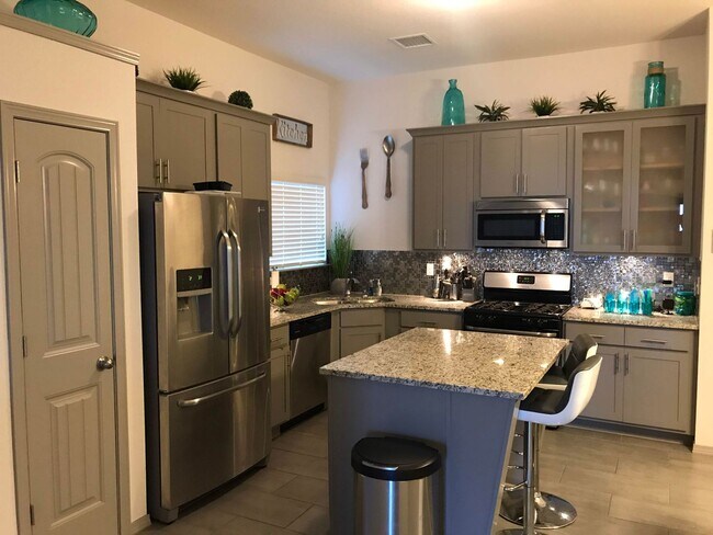 Foto del edificio - We have your keys ready!