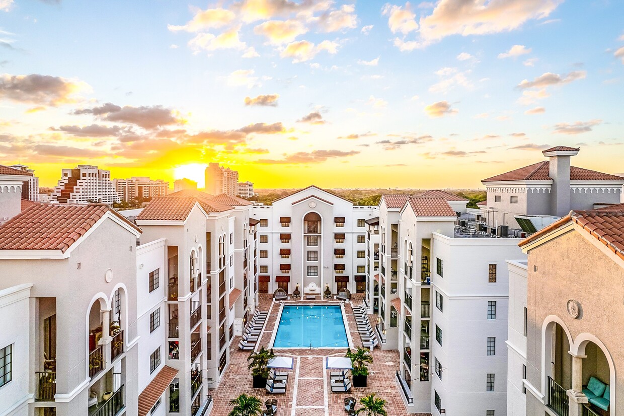 Foto principal - Gables Grand Plaza Apartments