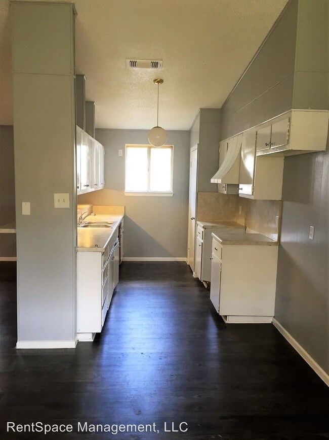 Building Photo - 4 br, 2 bath House - 8743 Tradewind Dr