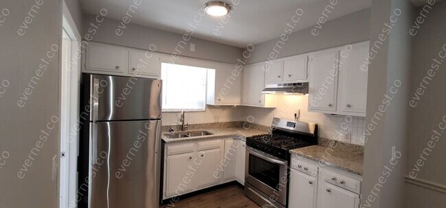 Foto del edificio - 3234 Algonquin Pkwy