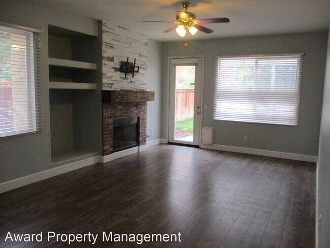 Building Photo - 3 br, 2 bath House - 32410 Pensador St