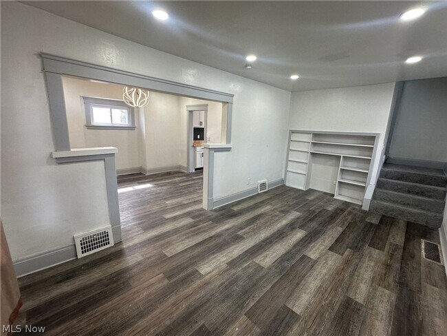 Foto del edificio - 1268 E 133rd St